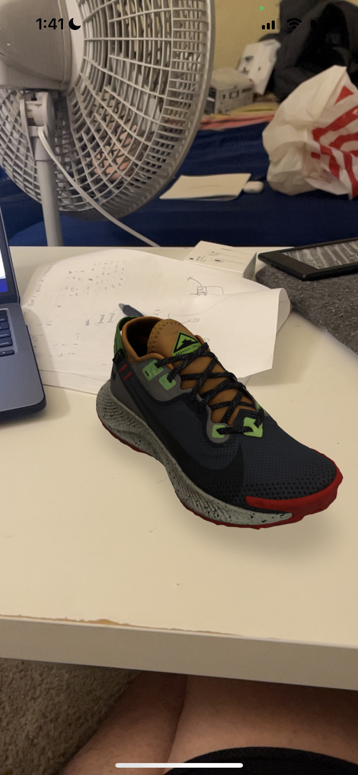 3D shoe model placed on the horizontal plane